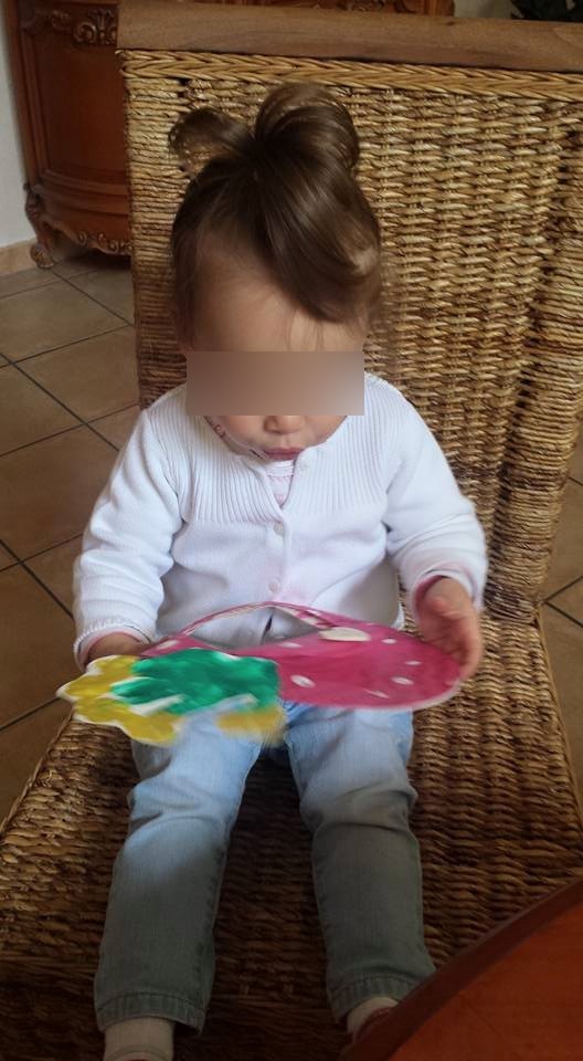 Olivia et son panier fleuri