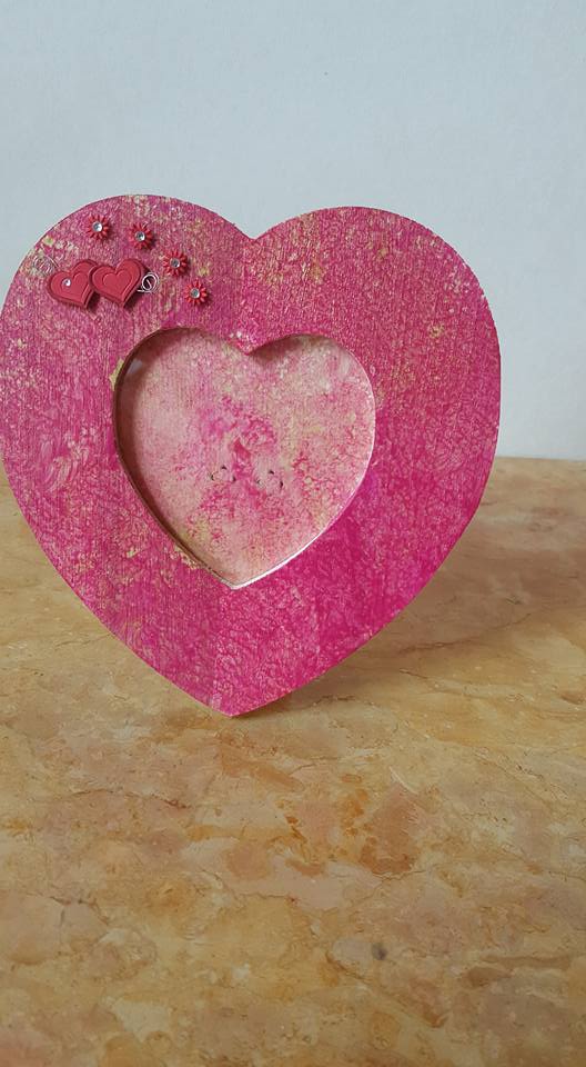 Cadre en bois, peinture au rouleau: Olivia