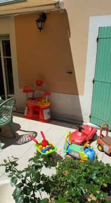 Le jardin chez l'assistante maternelle